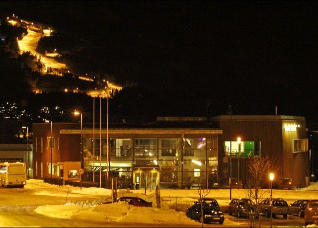Surnadal kulturhus om kvelden